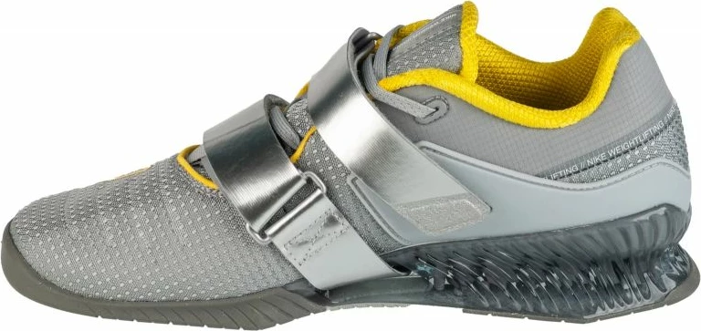 Trenažni čevlji Nike, moški, sivi