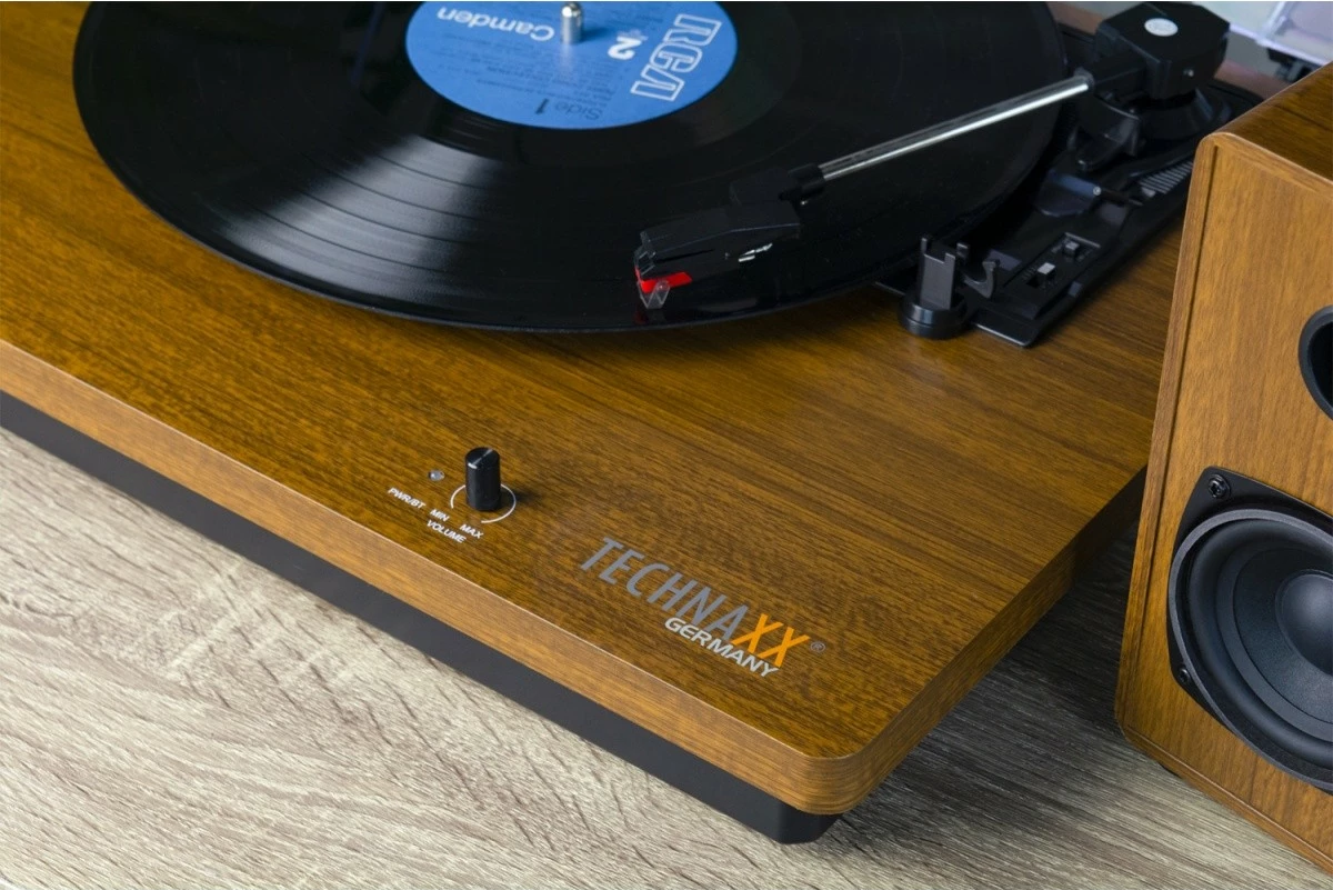 Gramofon z Bluetoothom Technaxx TX-188, 2 stereo zvočnika, les
