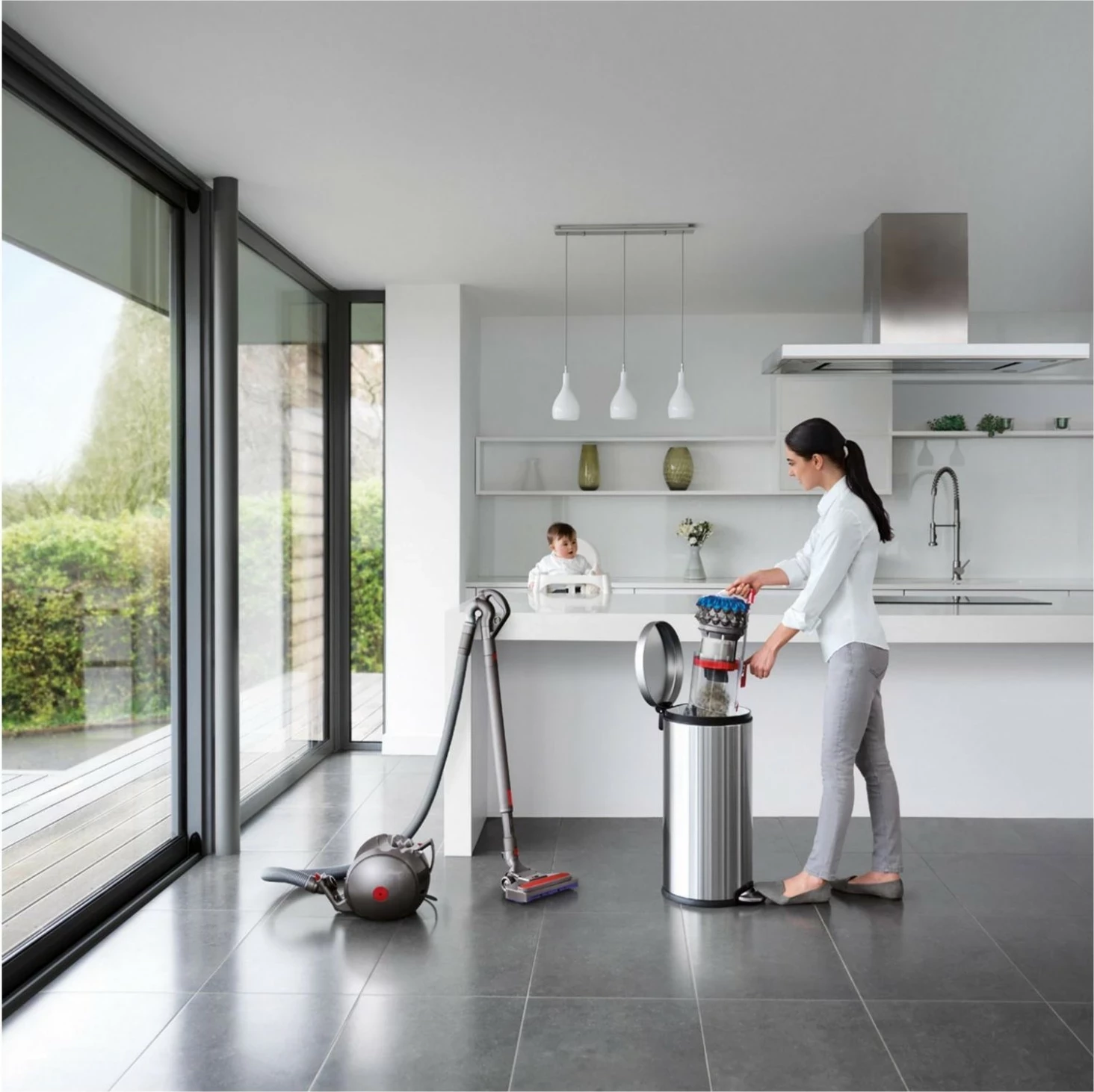 Sesalnik Cinetic Big Ball Absolute 2 Dyson, srebrn