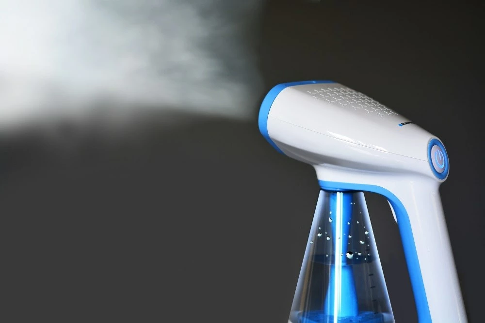 Prenosni parni likalnik Blaupunkt VSI601, modro-bela