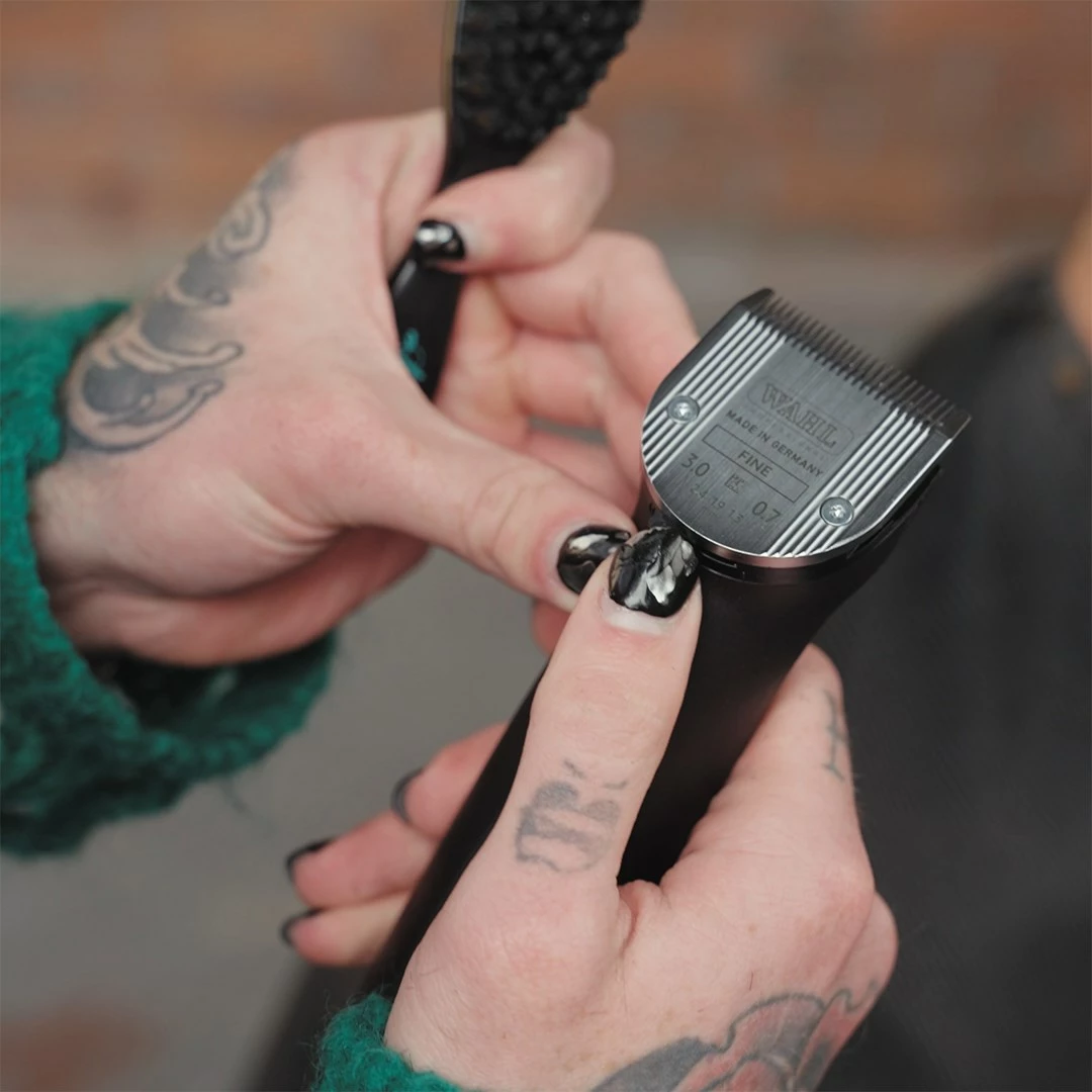 Profesionalna strojek za striženje las Wahl ChromStyle 1871-0473, z litij-ionsko baterijo, črn