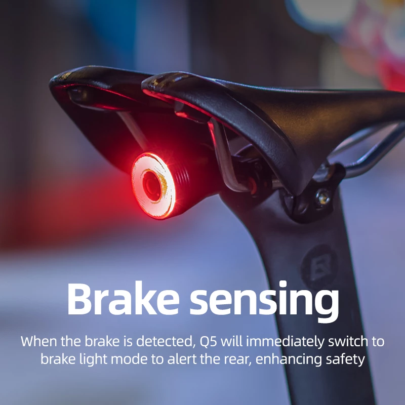 Zadnja kolesarska luč z inteligentnim zavorjenjem Rockbros Q5, črna