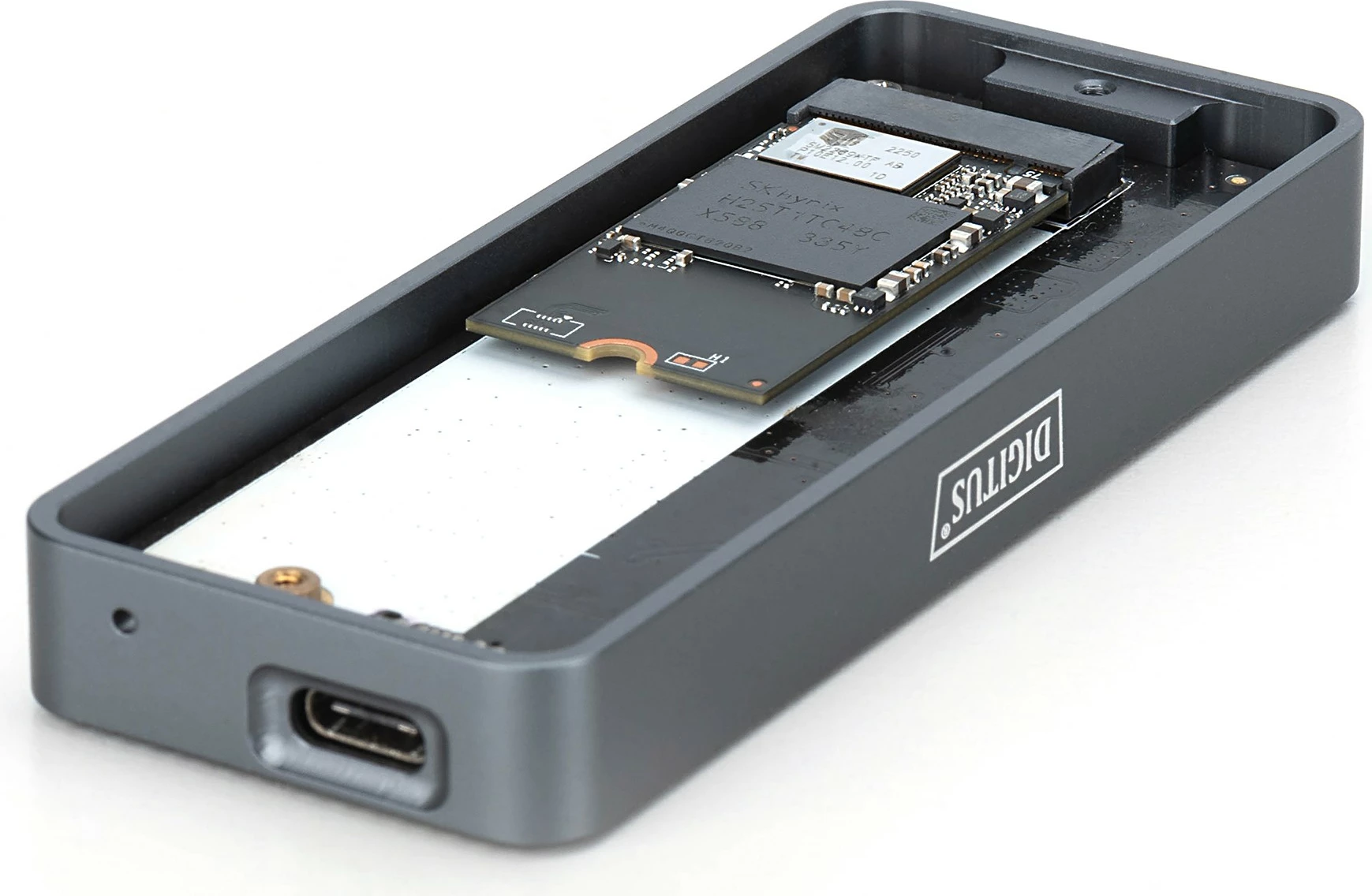 Zunanje ohišje za SSD M.2 USB Type-C, do 8TB, črno — Digitus