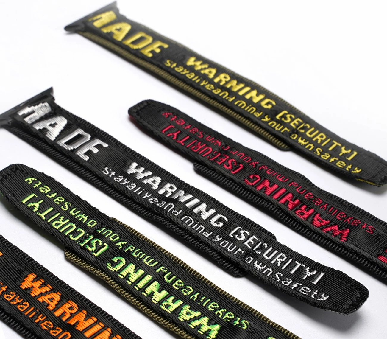 Najlonski pašček Dux Ducis Outdoor Version za Apple Watch, 42/44/45/49 mm, črno/zelena