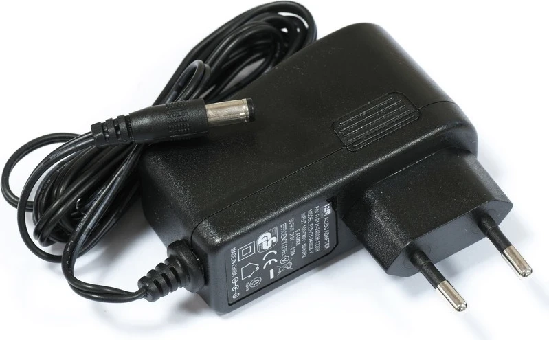 Usmerjevalnik za poslovno rabo MikroTik RB750GR3