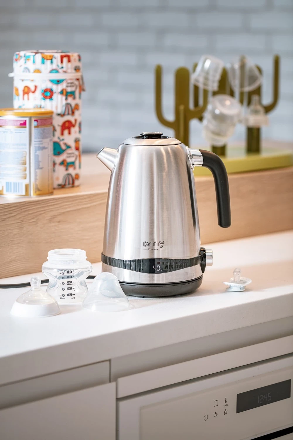 Električni čajnik 1,7 l Camry CR 1291, srebrn