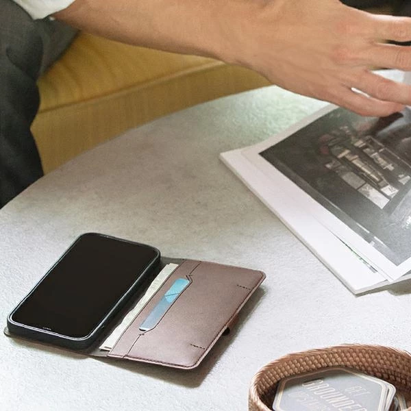 Ovitek za telefon z denarnico UNIQ Journa za iPhone 12 / iPhone 12 Pro, siv