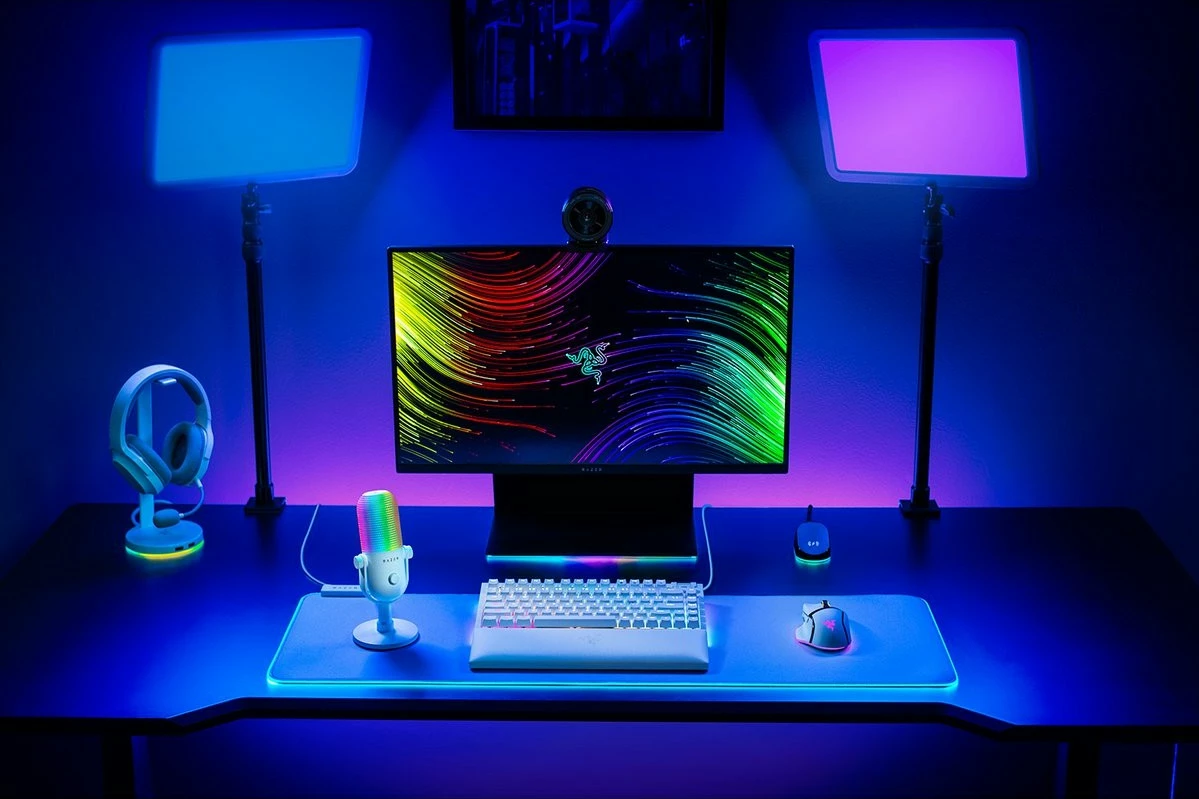 Mikrofon Razer Seiren V3 Chroma, bel, RGB