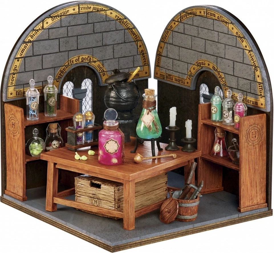 Set miniaturnih elementov Harry Potter, MGA Miniverse Make It Mini, več kot 100 kosov, plastika