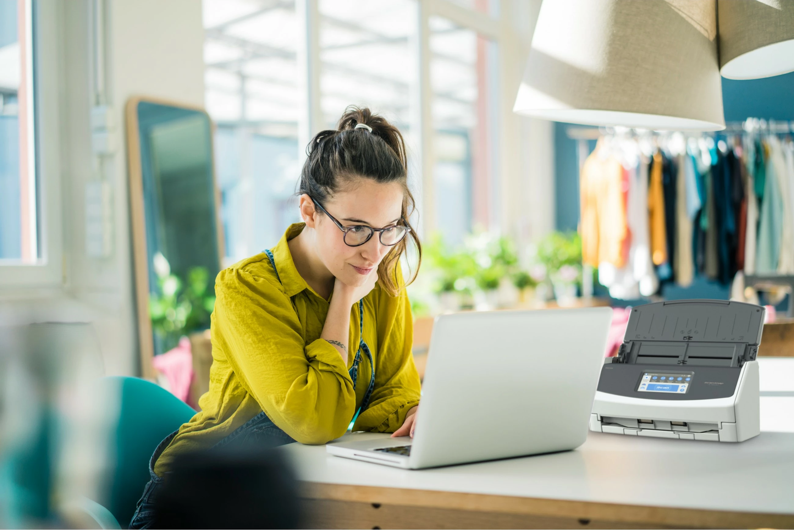 Hitri skener za osebno produktivnost Ricoh ScanSnap iX1600, 216 x 360 mm, 600 x 600 DPI, 40 ppm, ADF + ročno vnos, bel, TFT