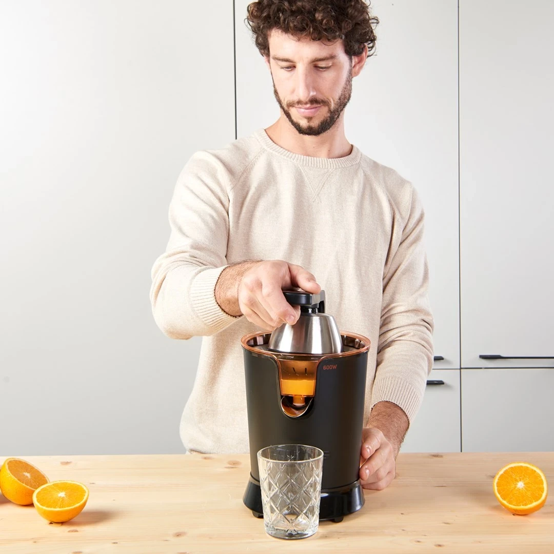 Centrifugalni sokovnik Taurus Easy Press 600, 600 W, črn, rjav