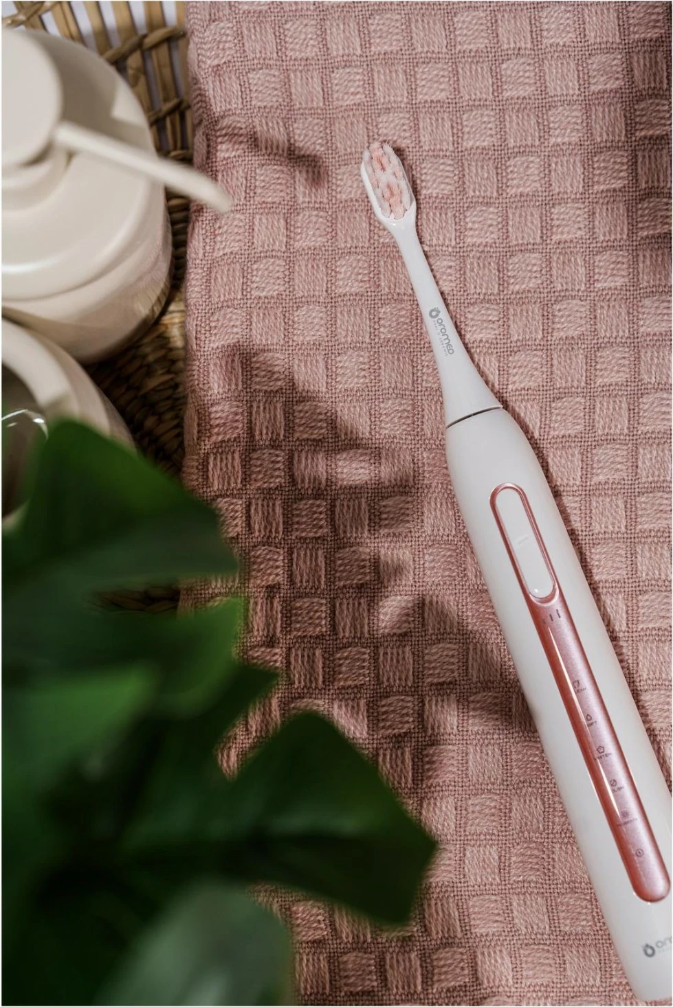 Sončna zobna ščetka Oromed Gold-Smile, 34800 tresljajev/min, rožnata