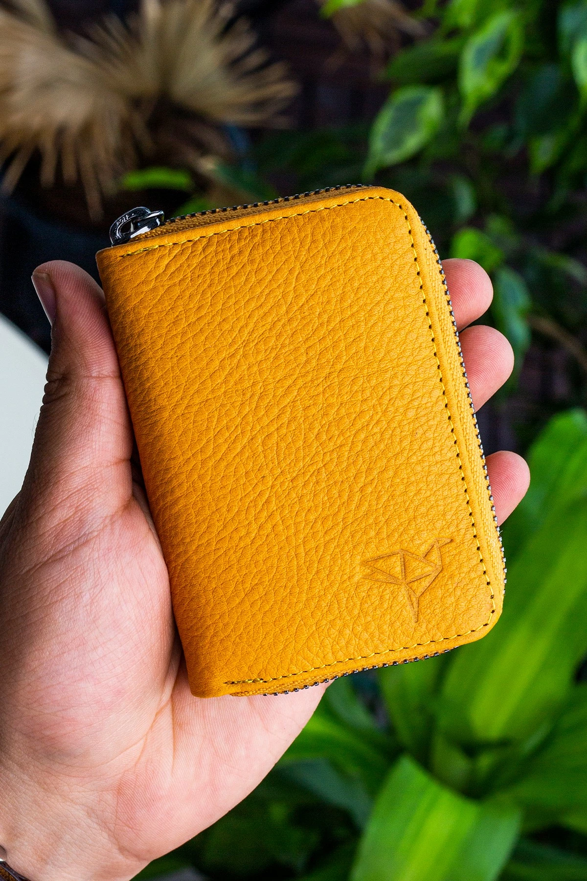 Držalo za kartice iz pravega usnja, gorčično, Zoozie Bags Clovis