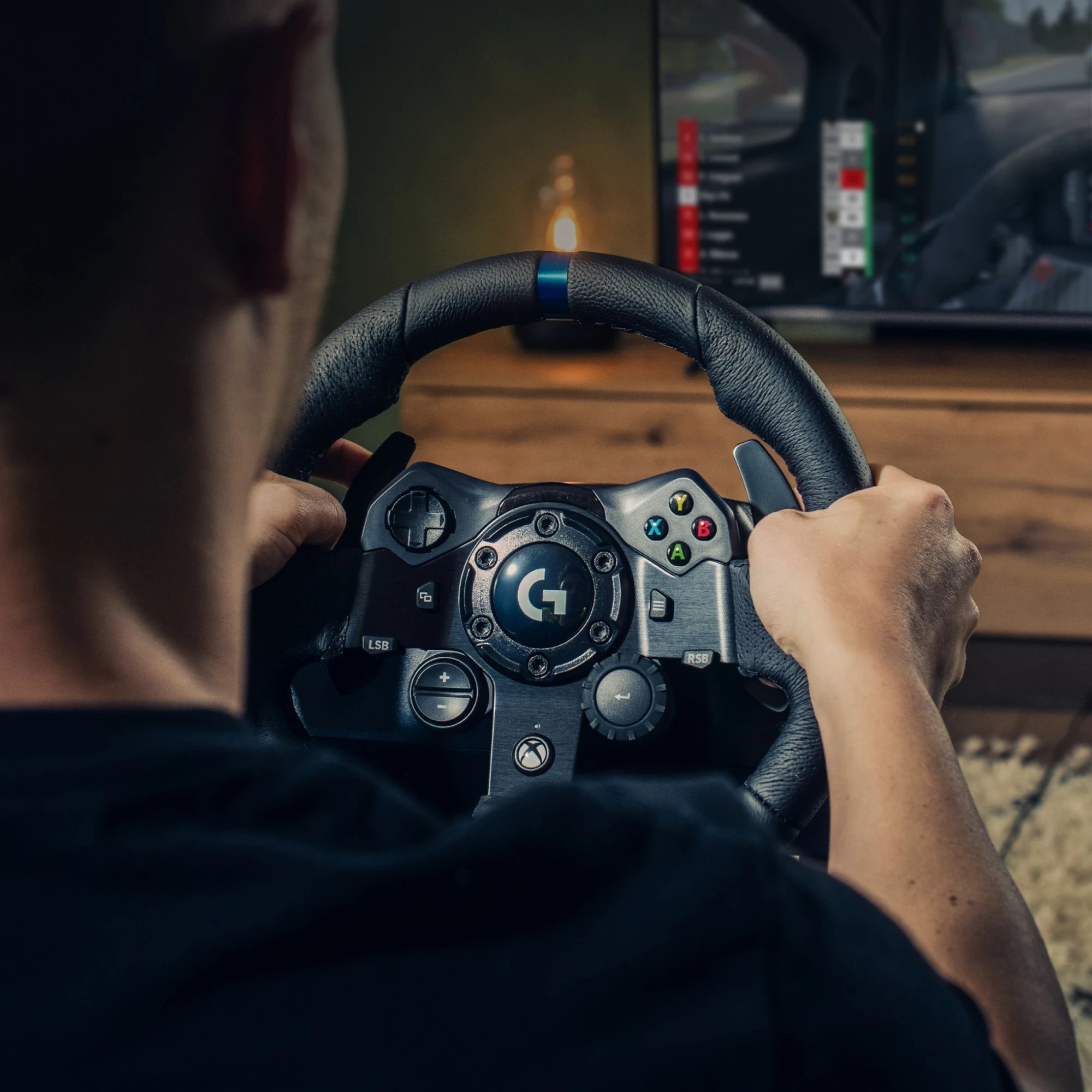 Dirkalni volan in pedala Logitech G923 za Xbox X|S, Xbox One in PC, 900°, črn