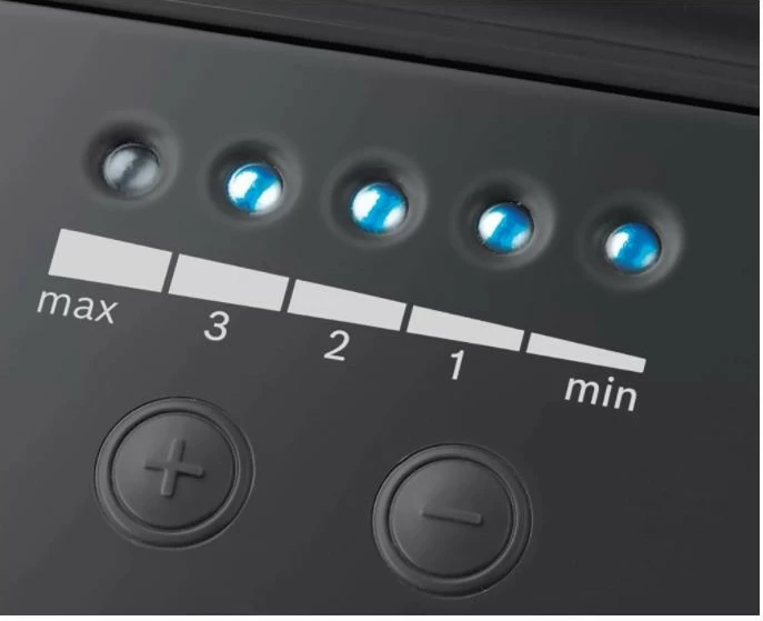 Sesalnik za mokro in suho čiščenje Bosch ProAnimal BWD421PET, 5 L, 2100 W, HEPA, rdeče/črn