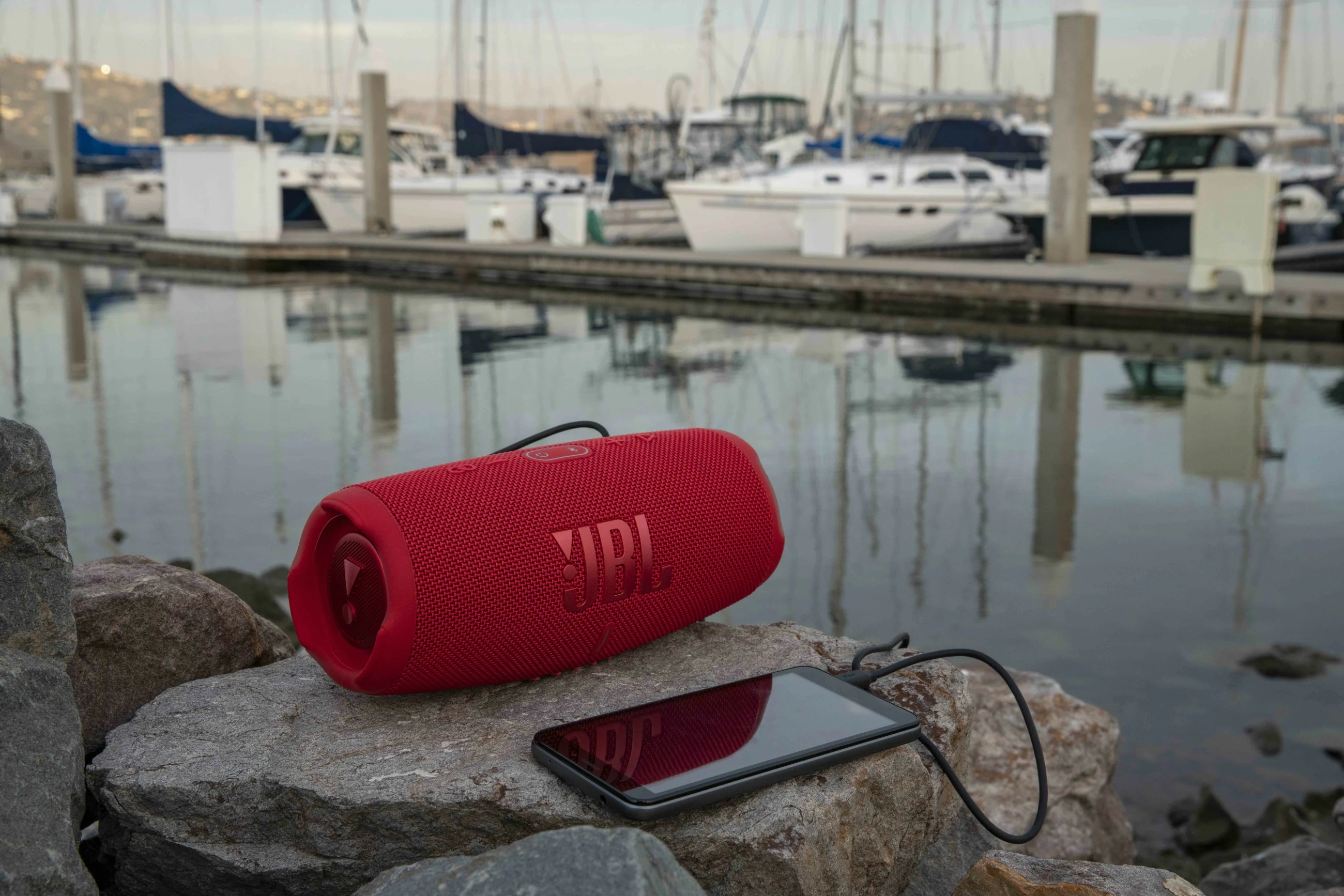 Prenosni zvočnik JBL Charge 5, 30 W, Bluetooth, IP67, črn
