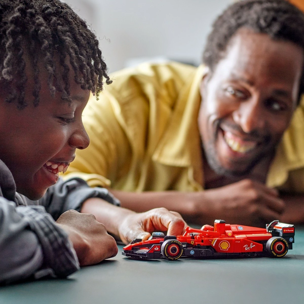 Komplet dirkalnik Ferrari SF-24 F1, LEGO Speed Champions 77242, 275 kosov, rdeč