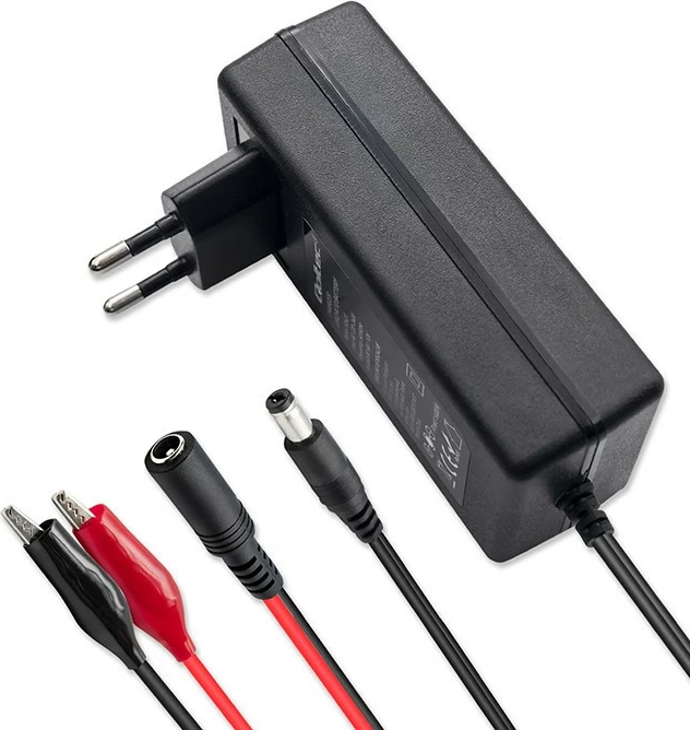 Avtomatski polnilec baterije Qoltec 52423, 6V/12V, 1.5A, z LED, črn