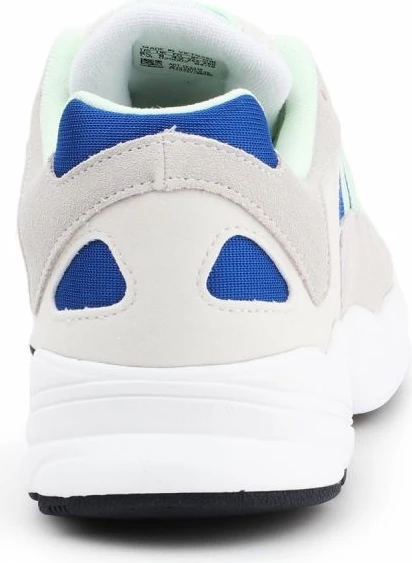 Superge adidas Yung-1 M EE5318, sive za moške