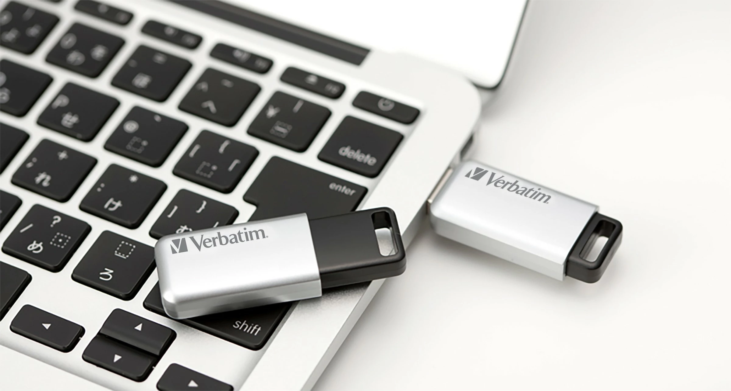 Varnostni USB 16 GB, Verbatim Secure Pro, USB 3.2 Gen 1, srebrn