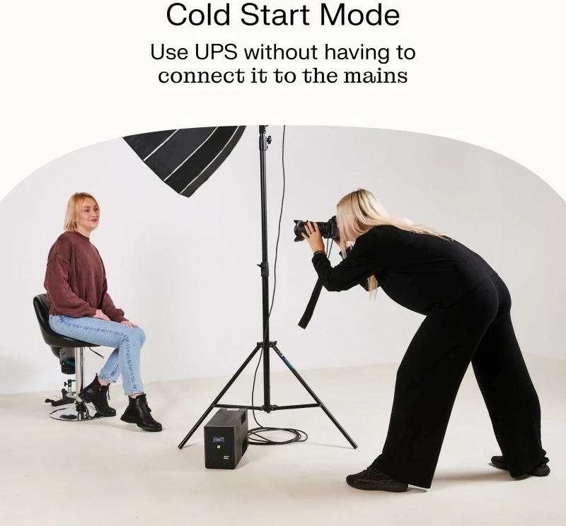 Neprekinjeno napajanje (UPS) Green Cell UPSLP1400, 1400W/2000VA, čista sinusna, LCD zaslon, črn