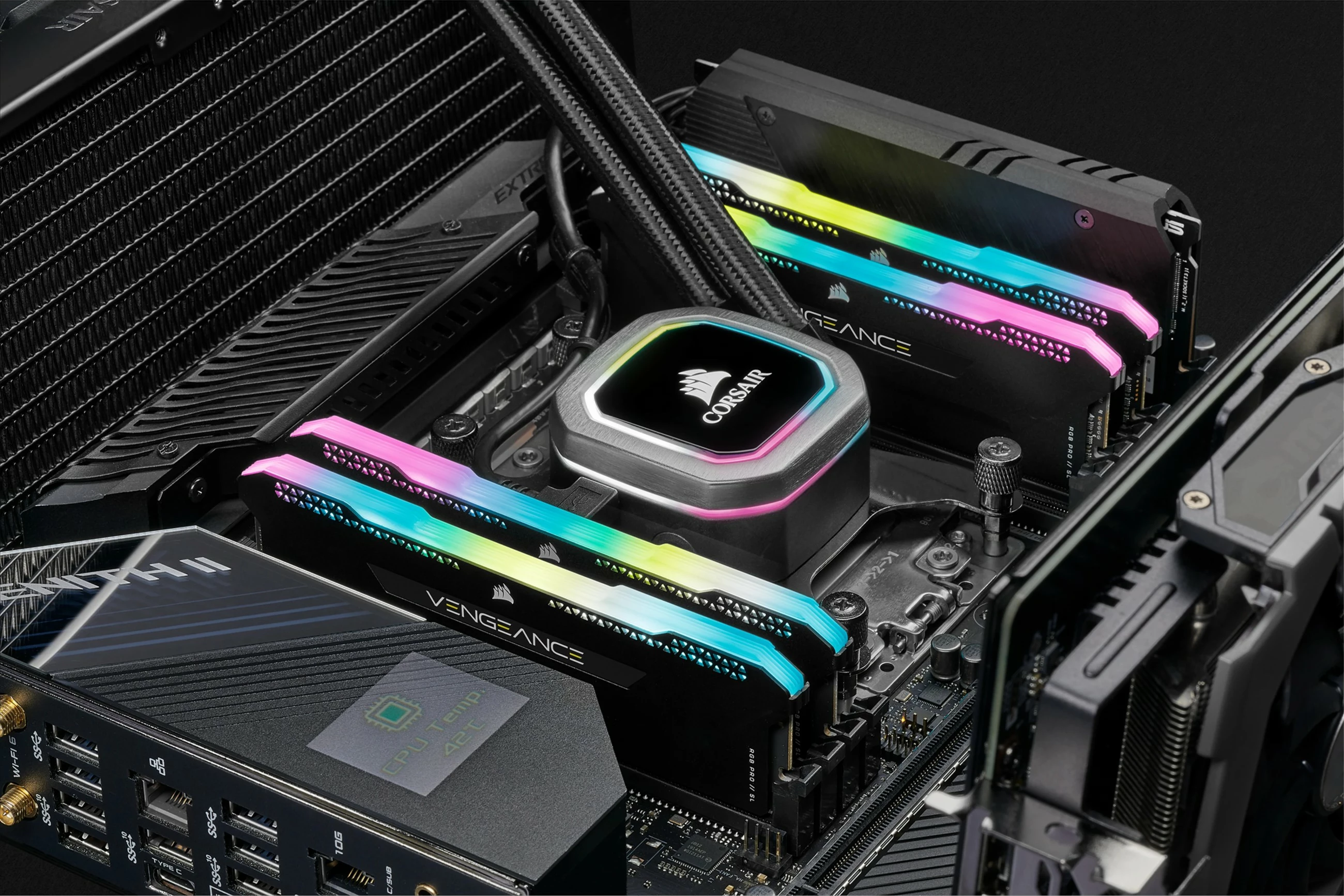RAM pomnilnik Vengeance RGB Corsair 32GB (2x16GB) DDR4 3200MHz, črn