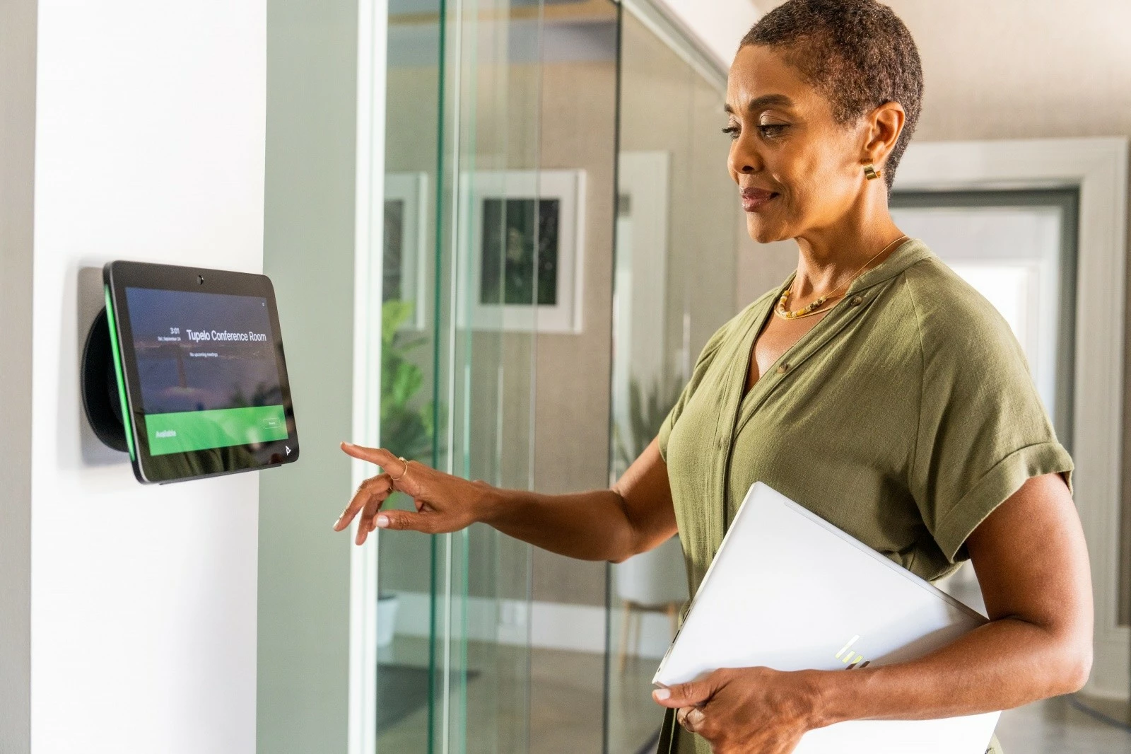 Zaslon na dotik 10" za upravljanje sej, Poly TC10, črn