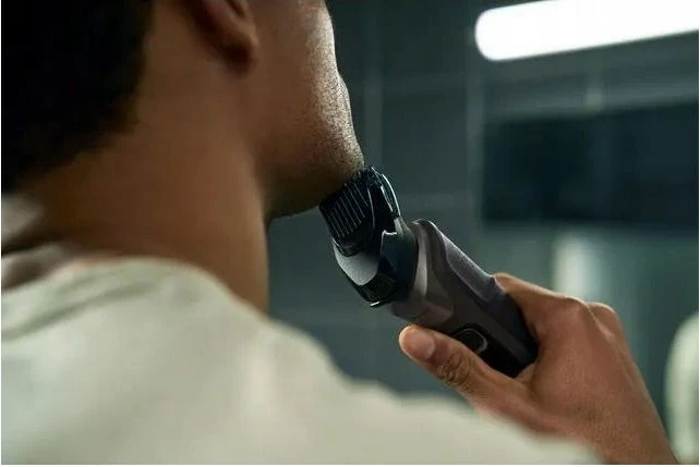 Električna britvica, Philips S5886/38 serija 5000, rjava + etui