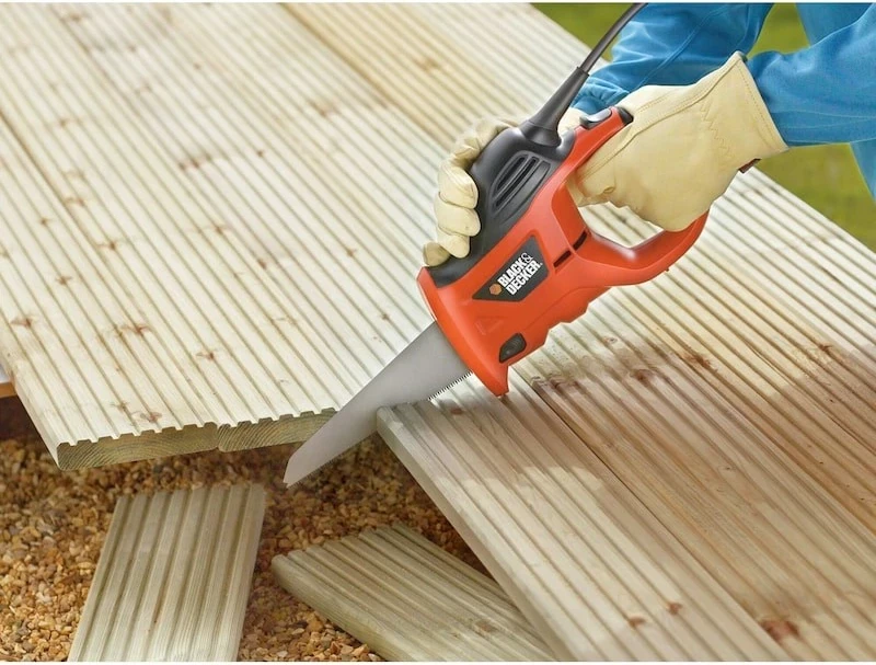 Ročna električna žaga s 23,9 cm rezilom BLACK+DECKER KS880EC-QS, oranžna