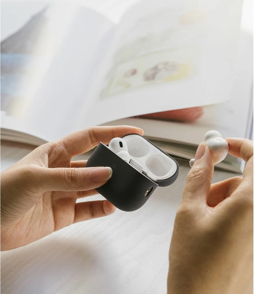 Ovitek za AirPods Pro/Pro 2 Ringke, silikonski, temno moder, z karabinom