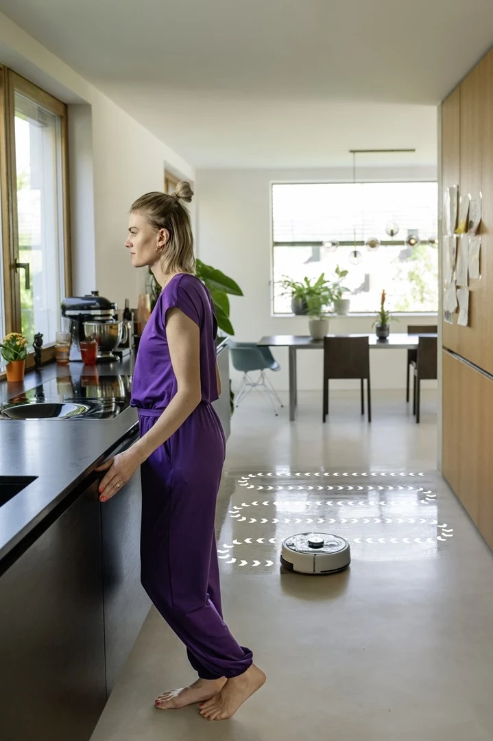 Robotski sesalnik Kärcher RCF 3, 1.15 L, črn