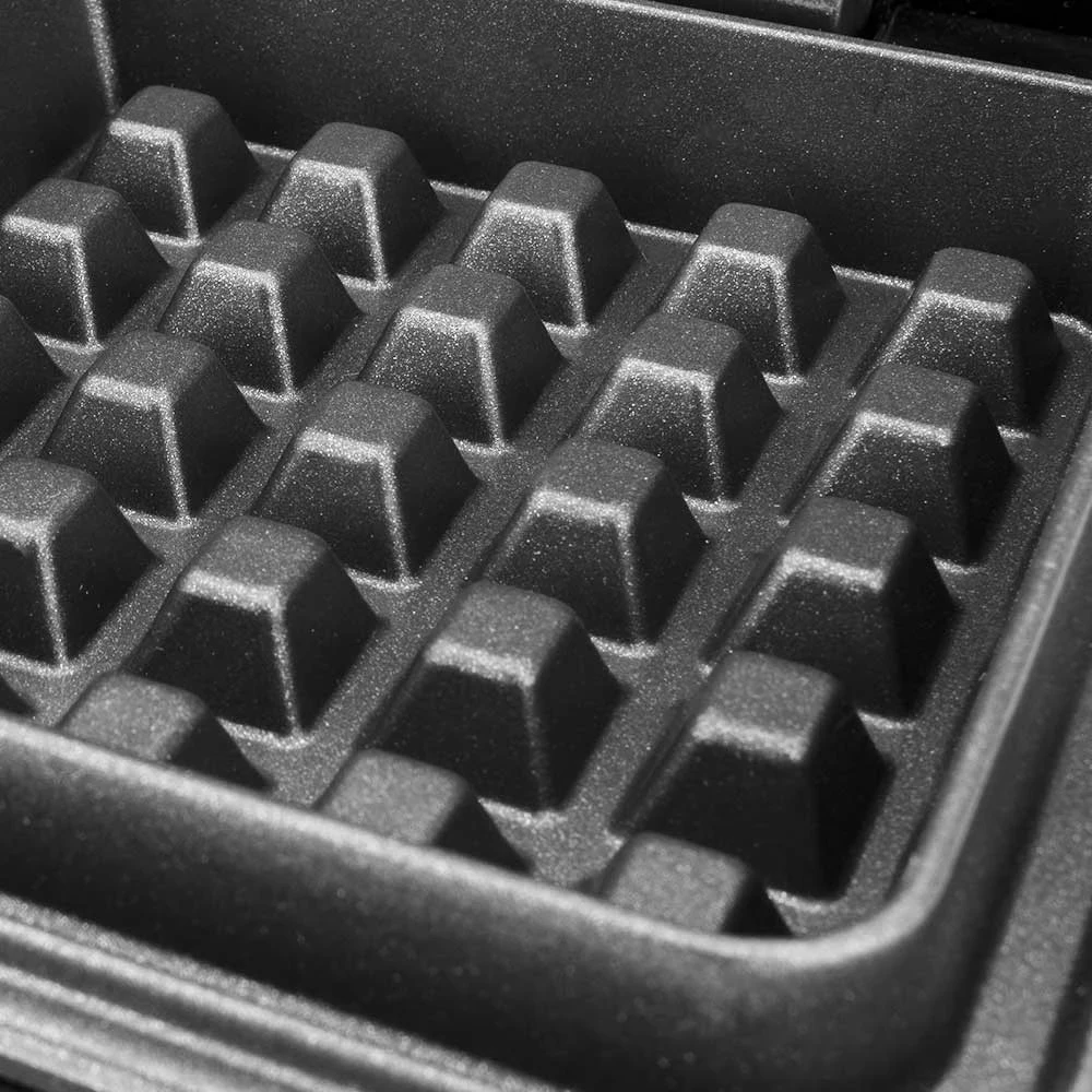 Aparat za vaflje Gastroback 42424, 2 vaflja, srebrn