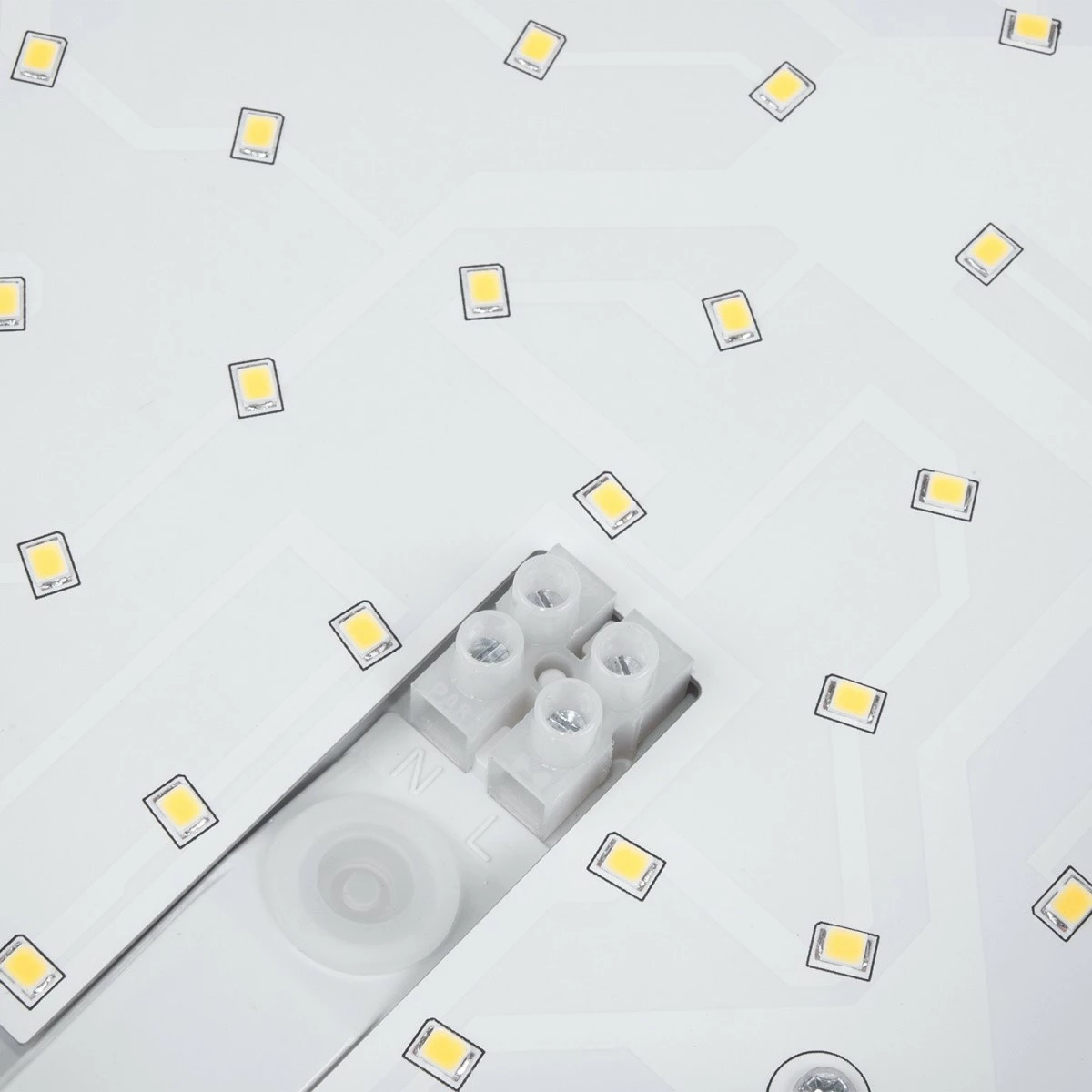 LED svetilka z detektorjem gibanja Maclean MCE357W, 10W, 900 lm, 4000K, IP44, bela