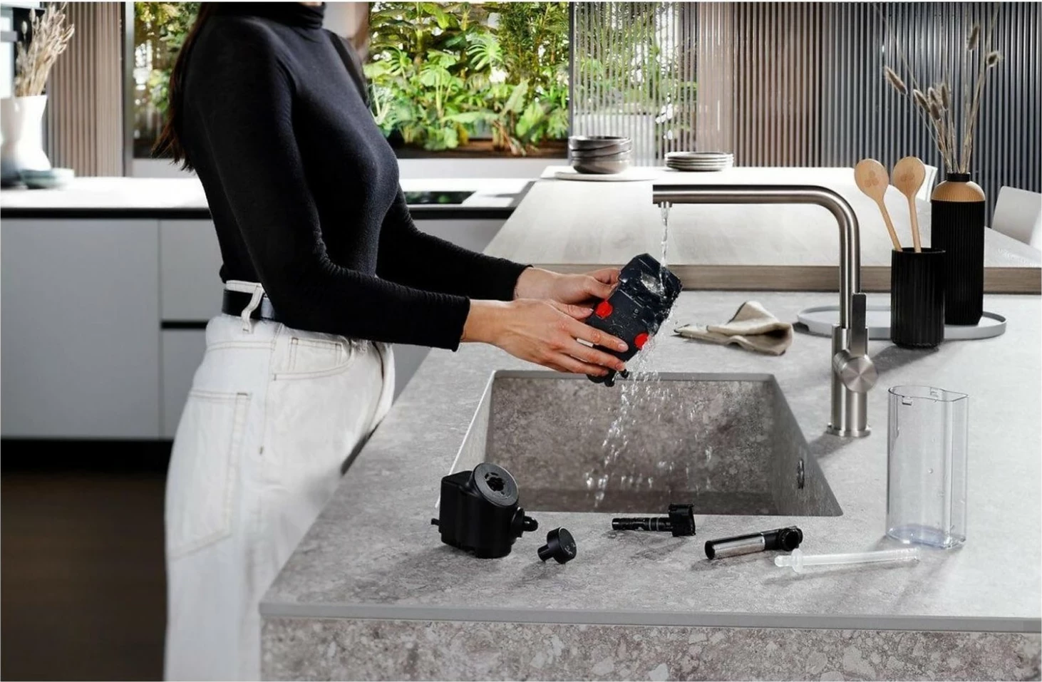 Aparat za kavo DeLonghi Magnifica Evo Next ECAM310.60.GB, 1,9 L, 1450 W, črno-siv