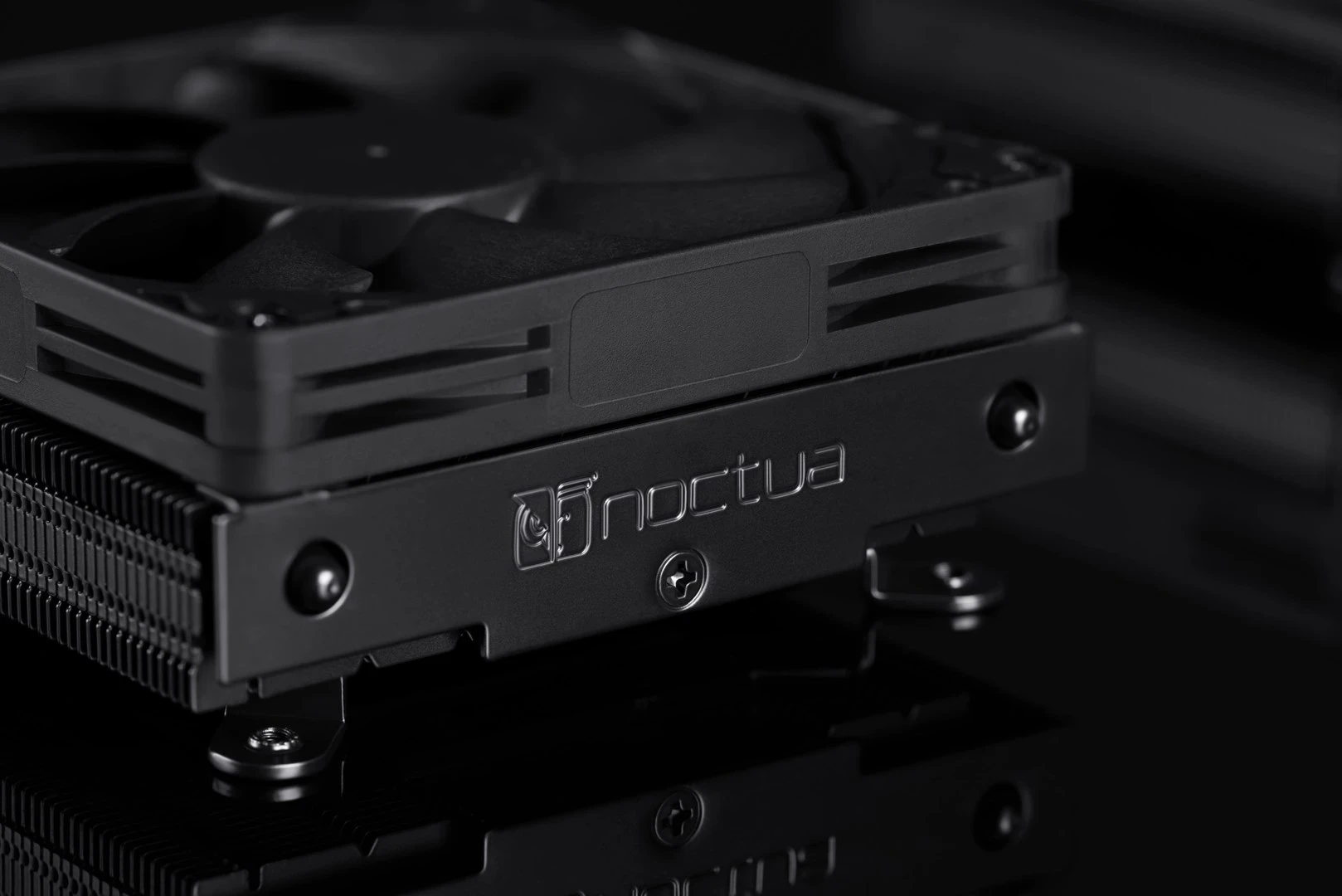 Hladilnik za CPU Noctua NH-L9i, 9,2 cm, črn