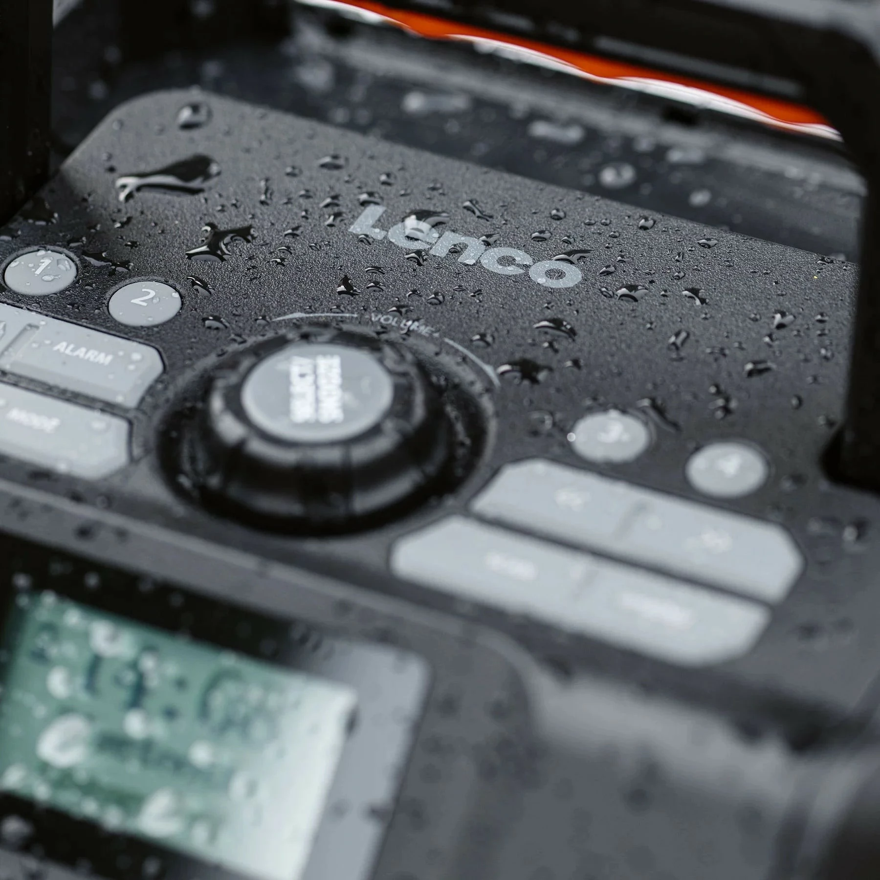 Prenosni radio z Bluetooth, 30 ur baterije, SD, črno/oranžen Lenco ODR-160GY