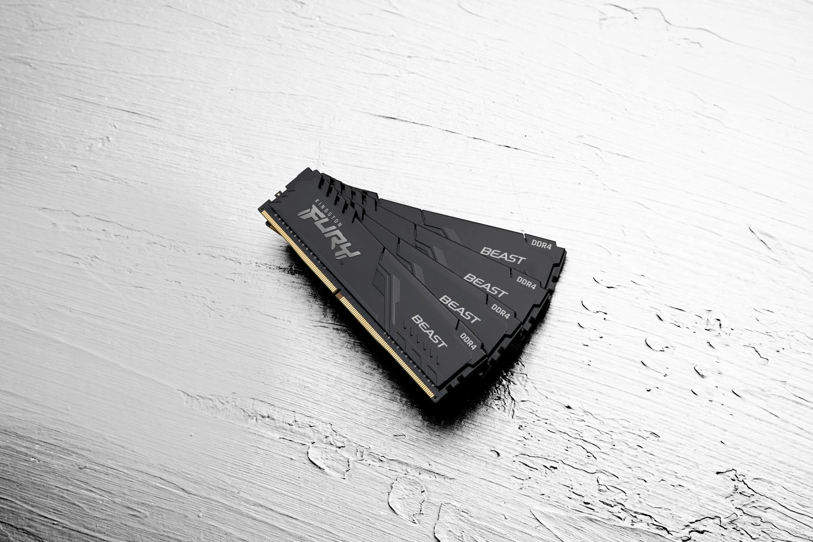 RAM pomnilnik Kingston FURY Beast 16GB 3200MT/s, črn