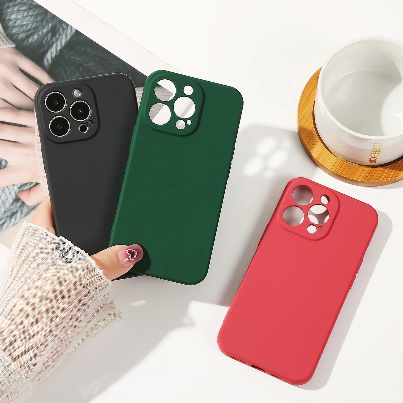 Silikonska zaščita Hurtel za iPhone 14 Plus, fuchsia