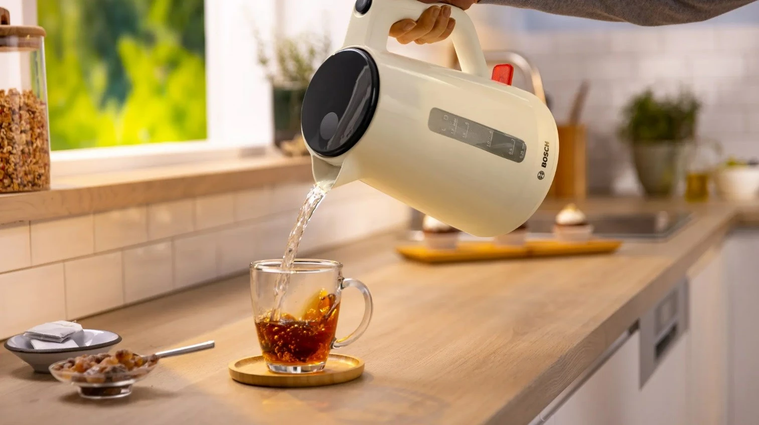 Kettle 1,7 L, 2400 W, bež, Bosch TWK 1M127