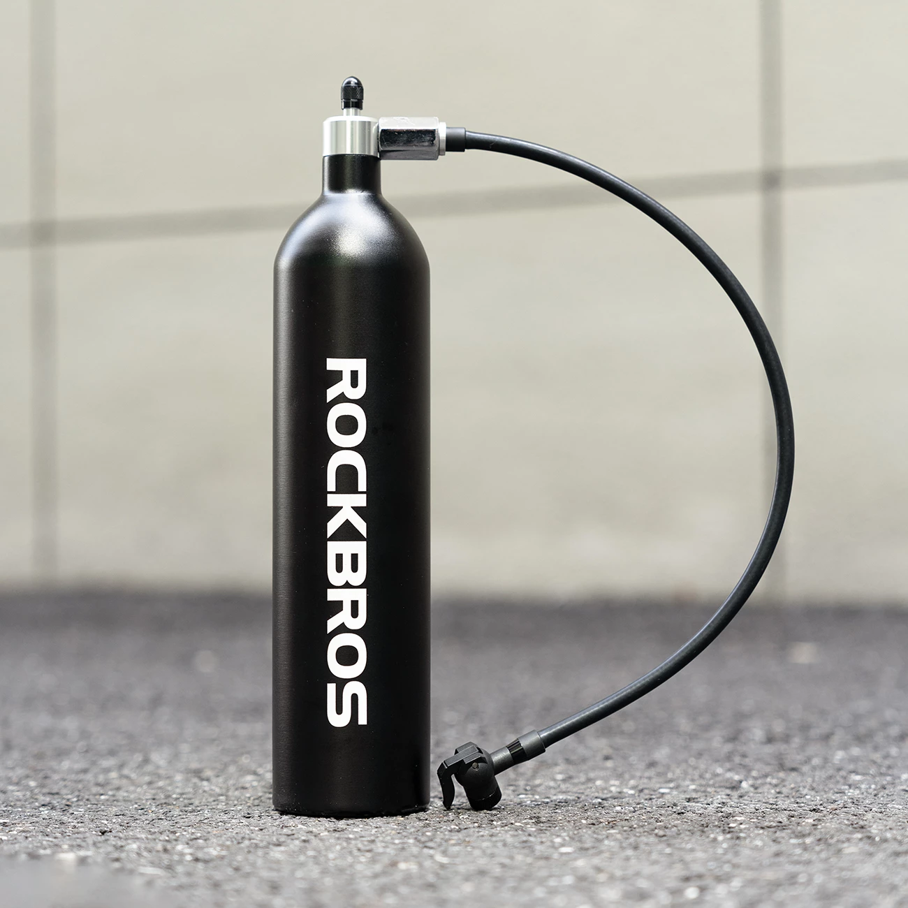 Tlakovni rezervoar za tubeless pnevmatike Rockbros 42310010001, 1,2 L, 200 PSI, črn