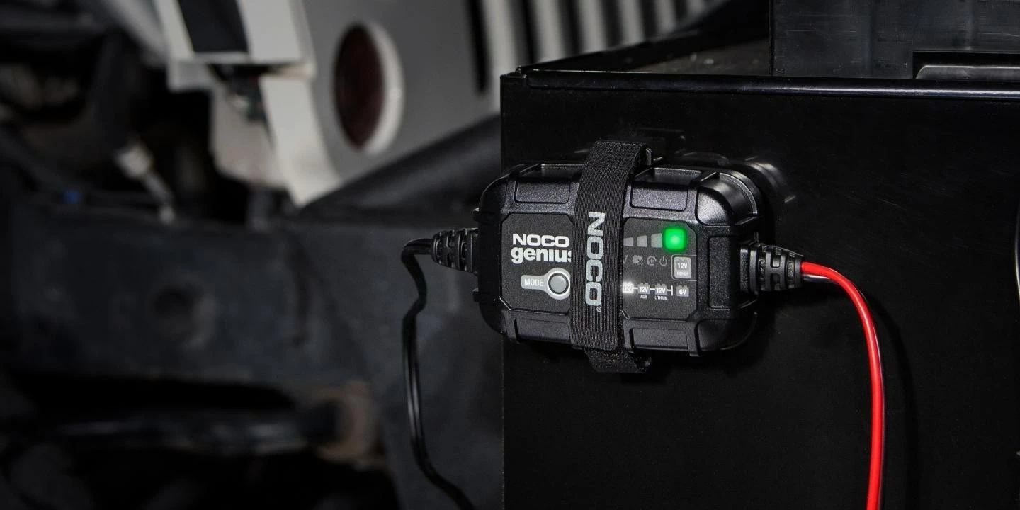 Polnilec baterij za avto NOCO GENIUS5 5A, 6V/12V