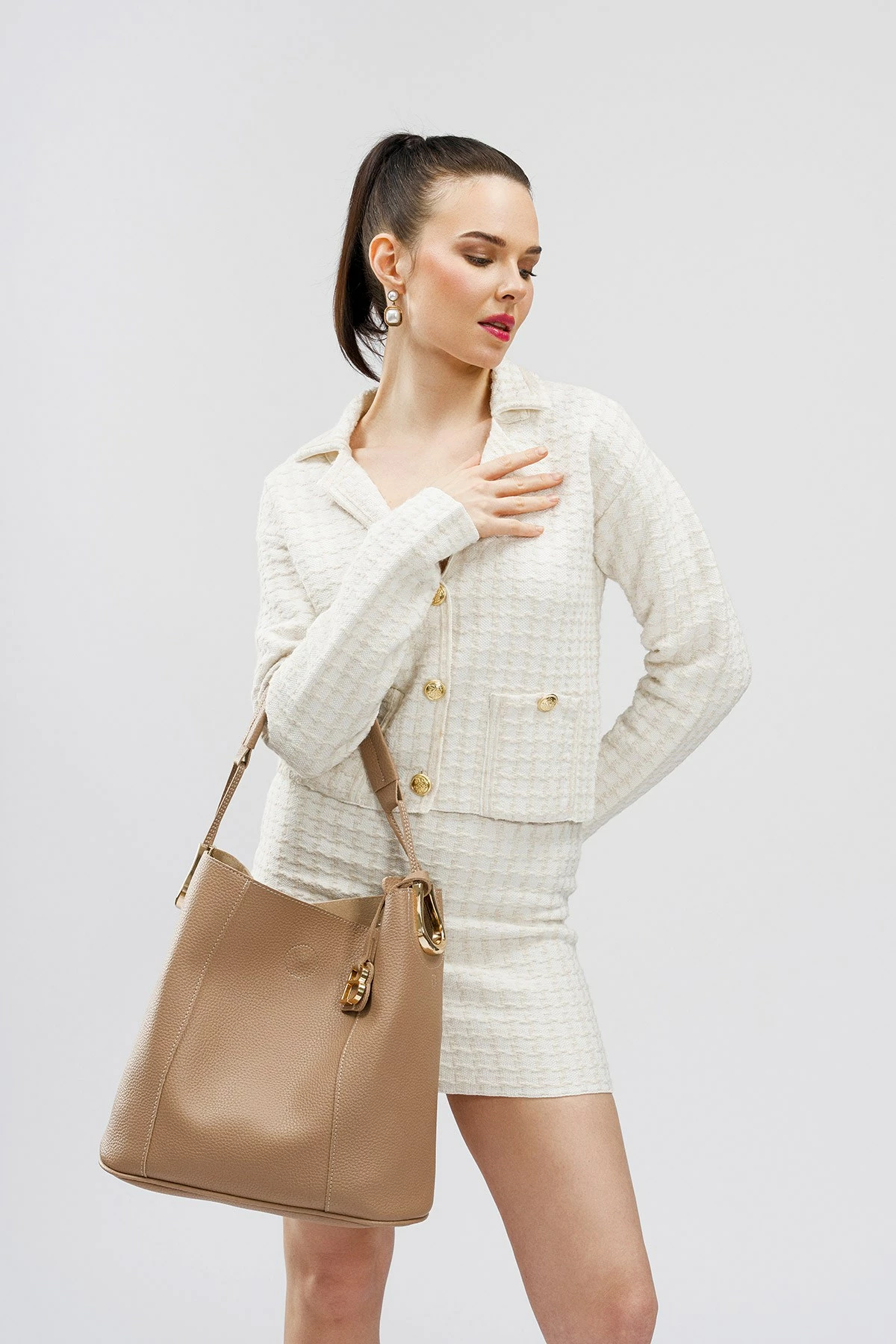 Nahrbtnik Lucky Bees, camel, 297
