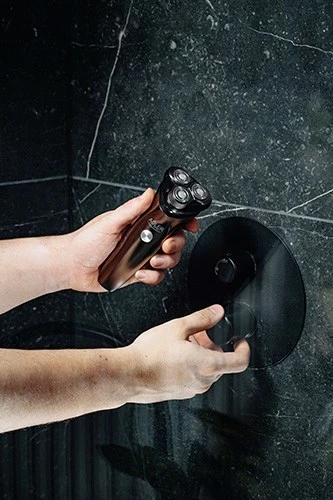 Električna britvica Adler AD 2945, črna