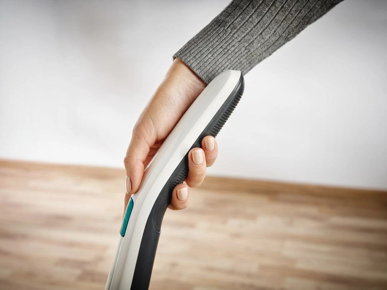 Brezžični sesalnik 2-v-1, brez vrečke, 20V, bel/moder Leifheit PowerVac