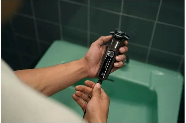 Električna britvica, Philips S5886/38 serija 5000, rjava + etui