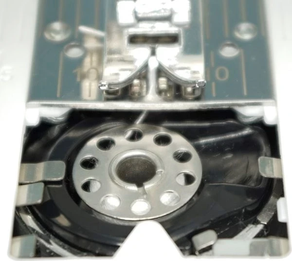 Šivalni stroj, elektromehanski Łucznik Everyday