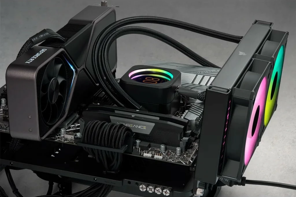 RAM pomnilnik Corsair Vengeance 32GB (2x16GB) DDR5, 4800 MHz, črn