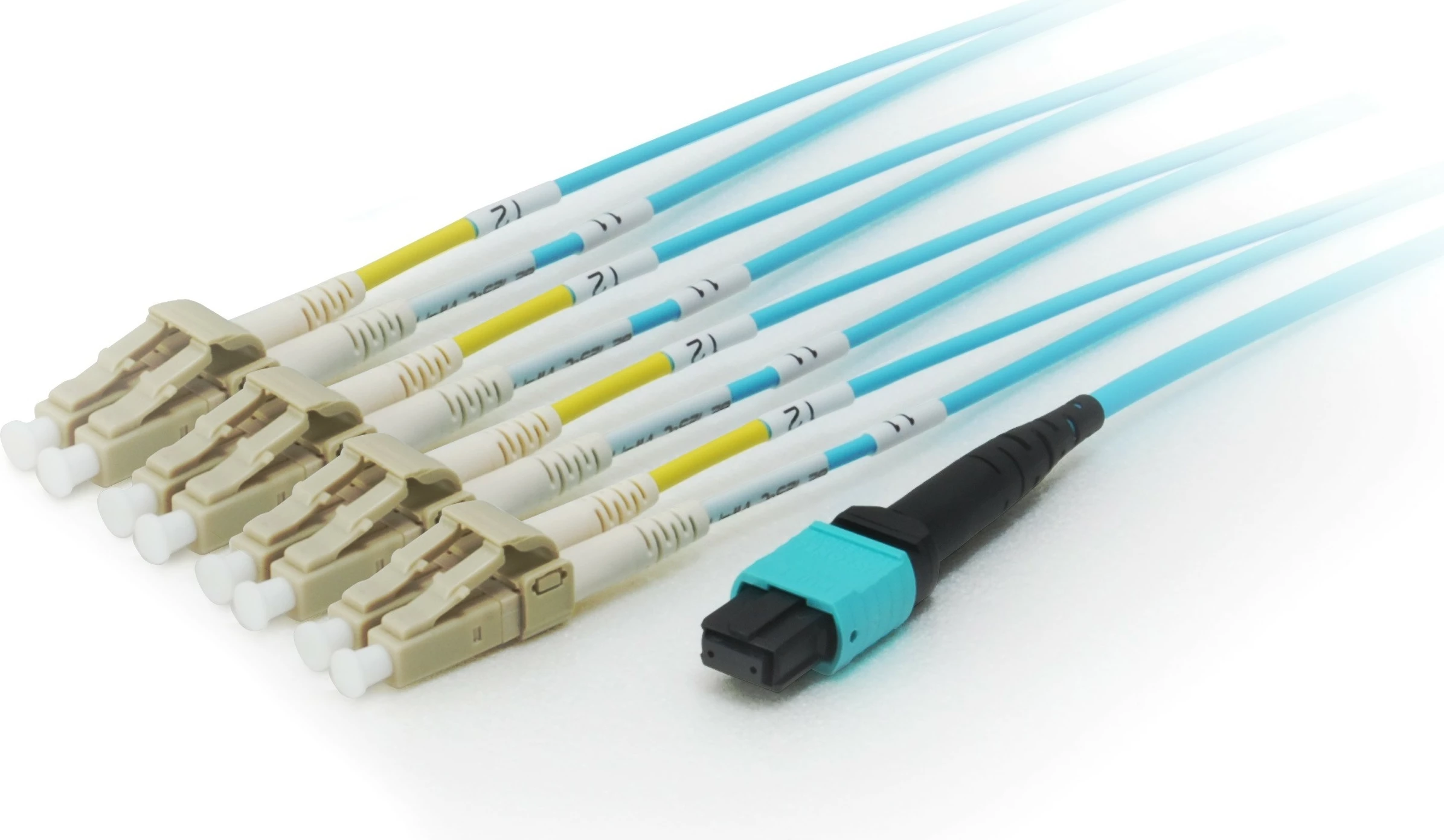 Optični vlakenski kabel MTP/LC Equip OM4, 5 m, cijan