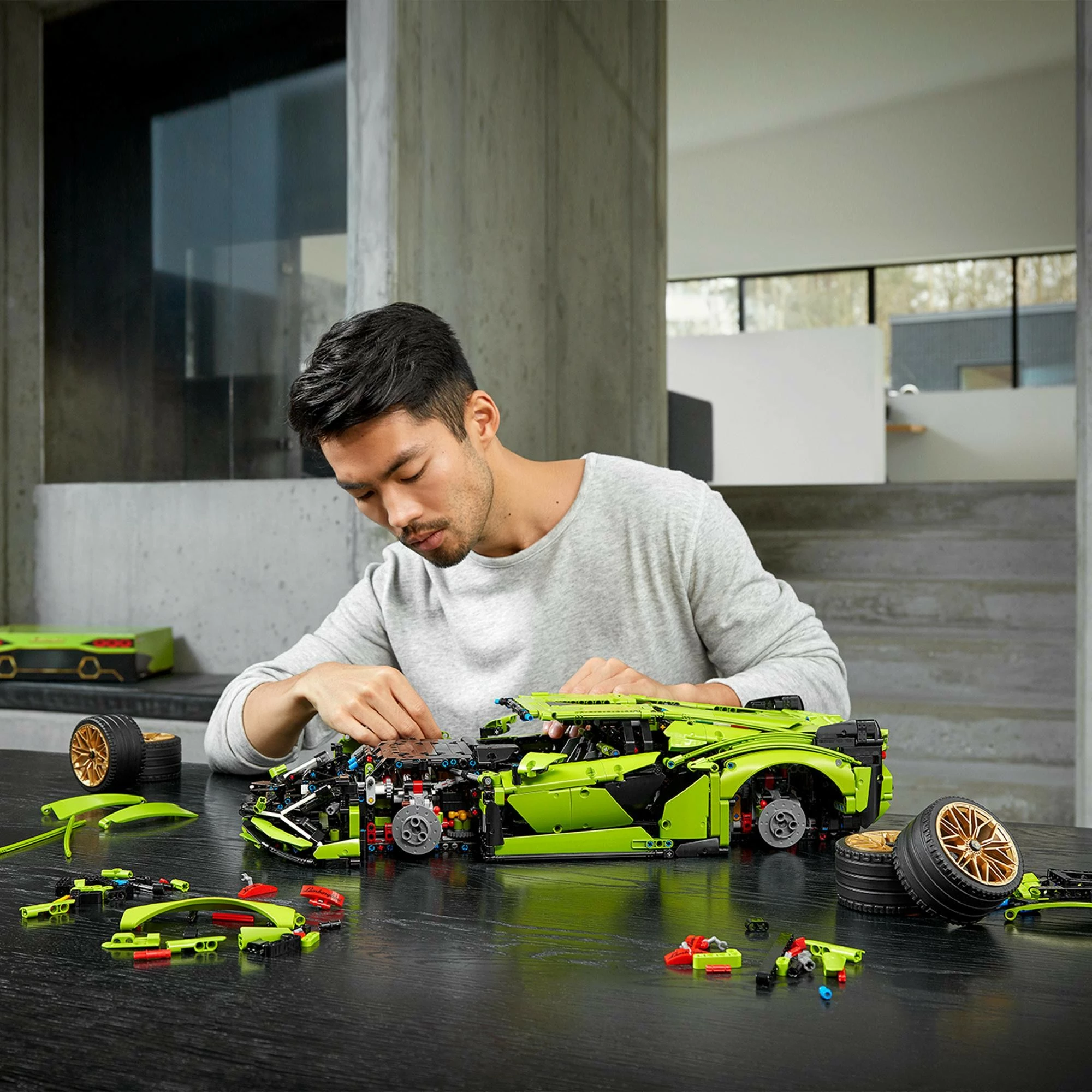 Set gradnje LEGO Technic Lamborghini Sián FKP 37, 8+ let, plastika, 457 kosov, večbarven