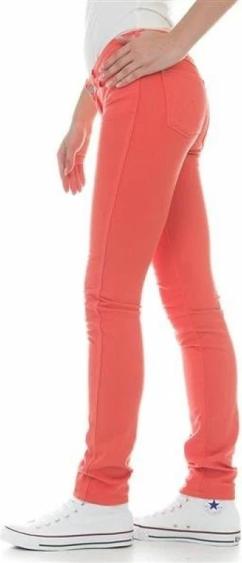 Ozke ženske hlače Wrangler Molly Melon